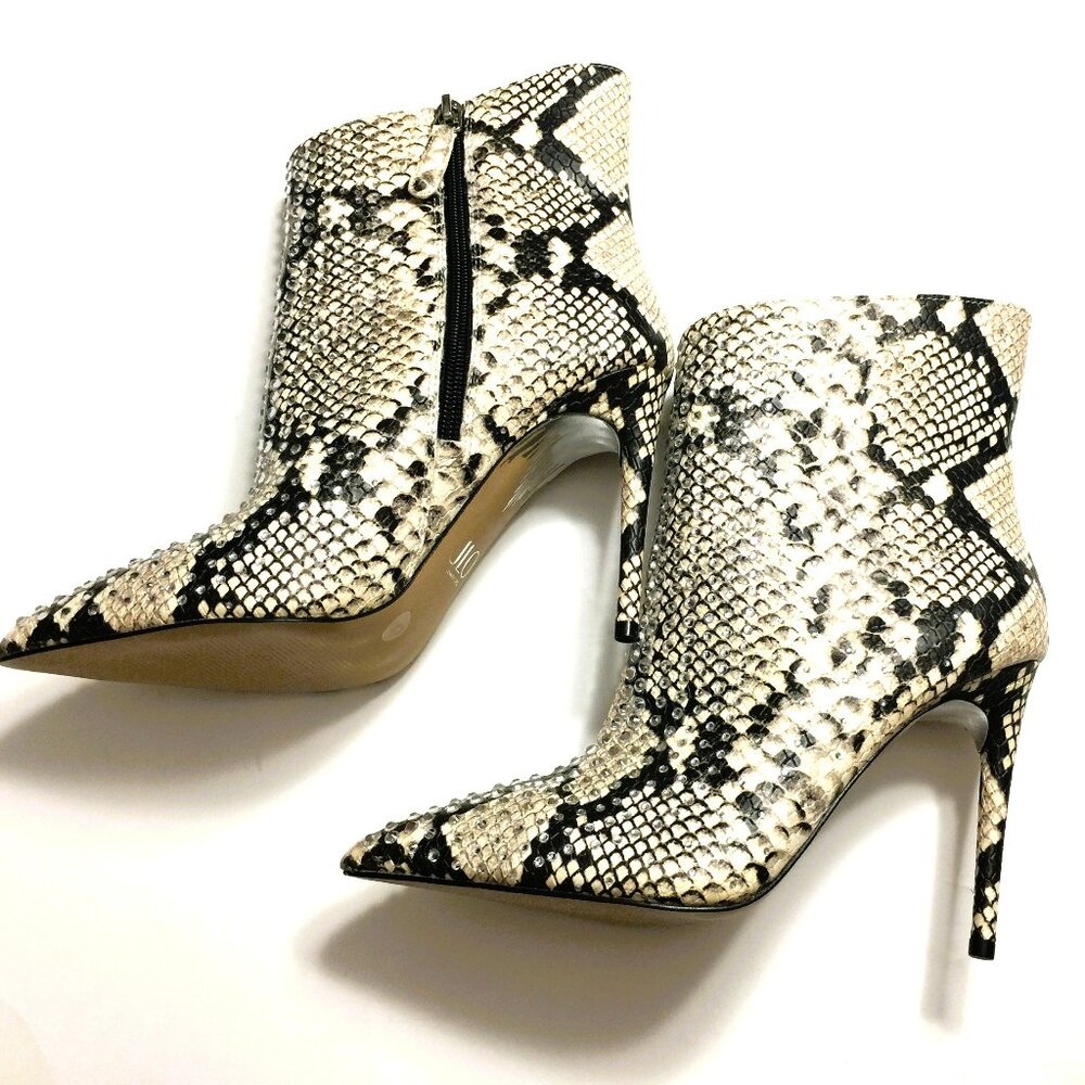 JENNIFER LOPEZ- JLO SNAKESKIN SPARKLE BOOTS-NWOT